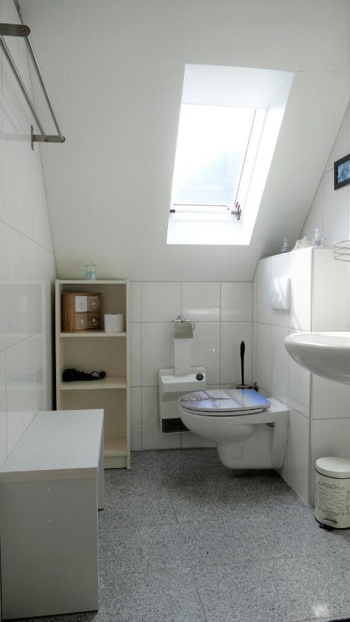 Helles Ferienhaus Im Landhausstil Fuer Bis Zu 10 Personen Frielendorf Kültér fotó