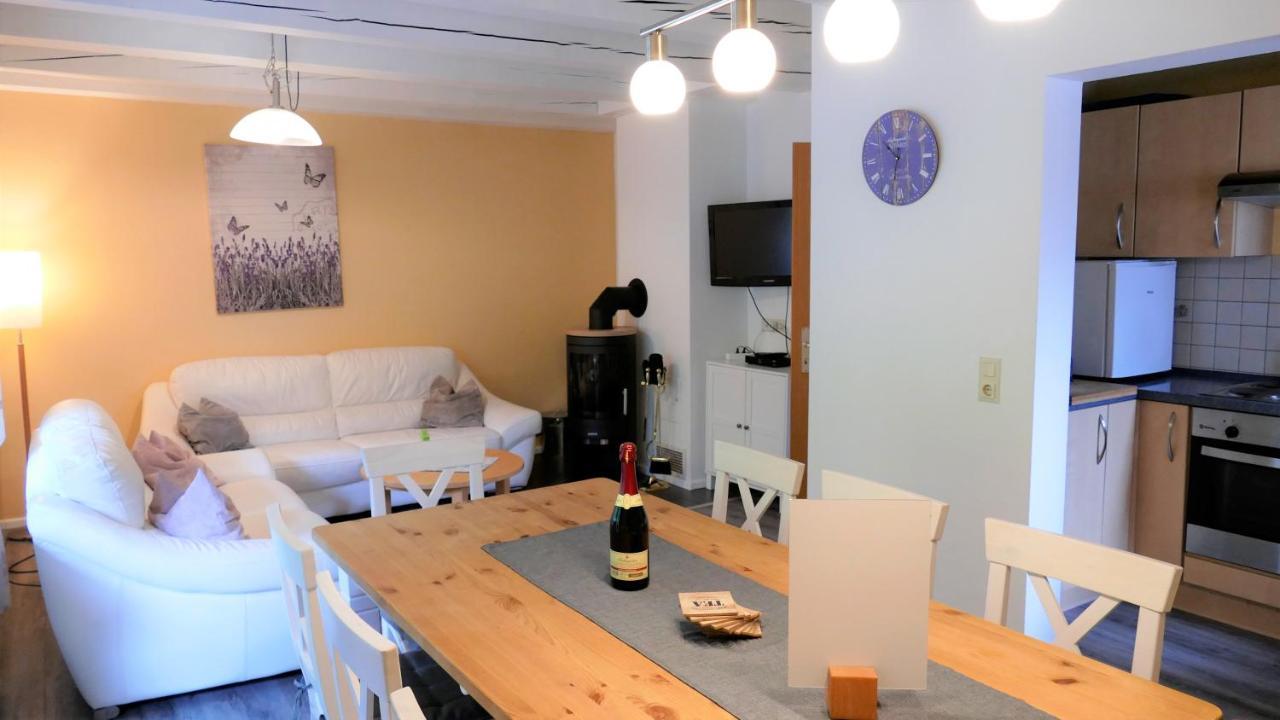 Helles Ferienhaus Im Landhausstil Fuer Bis Zu 10 Personen Frielendorf Kültér fotó